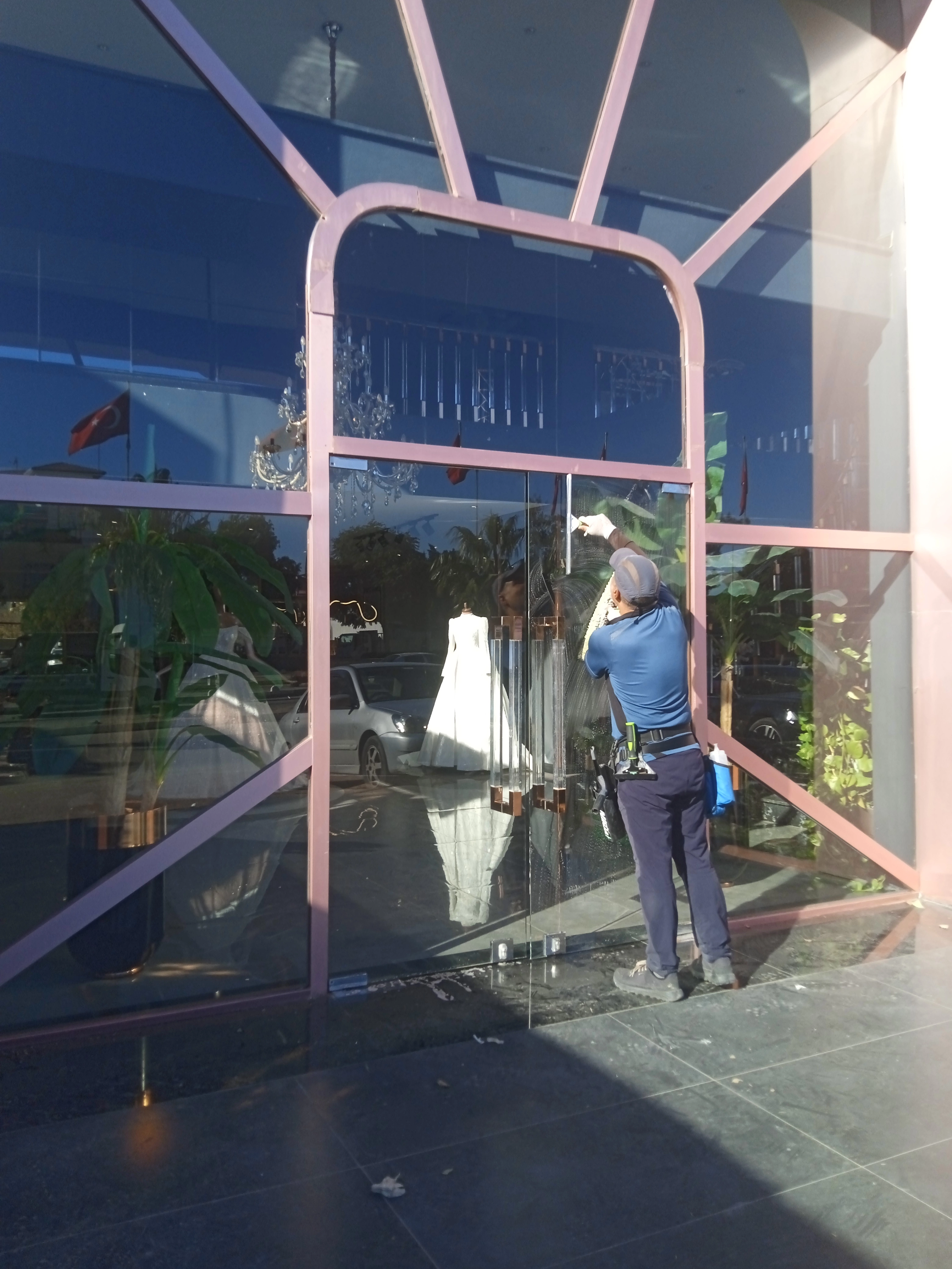 Son işlerimiz - Ofis cam temizliği tamamlanmış proje